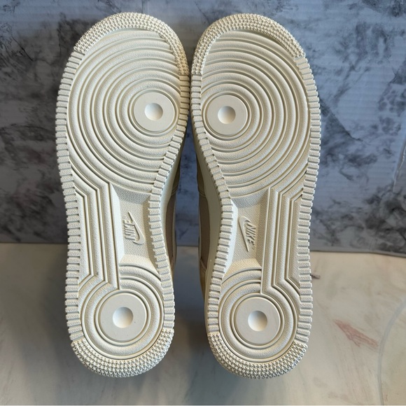 Nike Air Force 1 - Picture 10 of 10